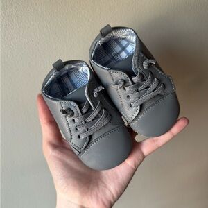 rter’s Gray Pre-Walker Baby Sneakers Size 12-18M